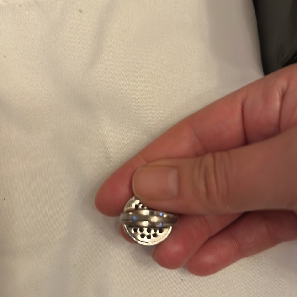 Silver ring - Picture 4 of 7